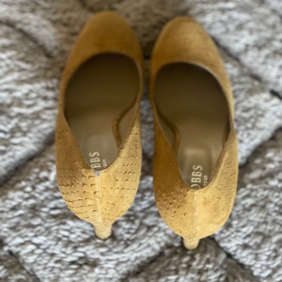 Hobbs  yellow croc suede pumps - Picture 2 of 5
